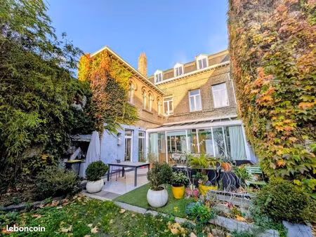 maison 13 pièces 360 m²