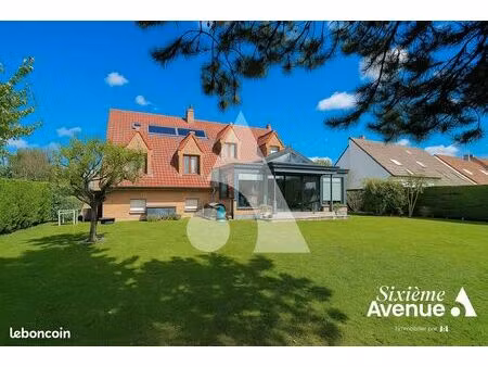 pavillon 8 pièces 185 m²