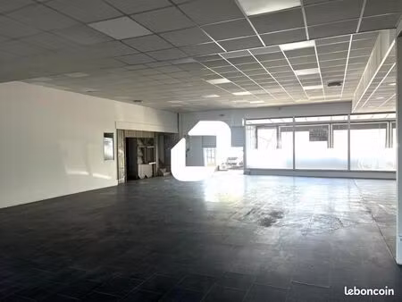 local commercial 355 m²