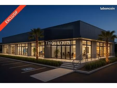 local commercial 1 048 m²