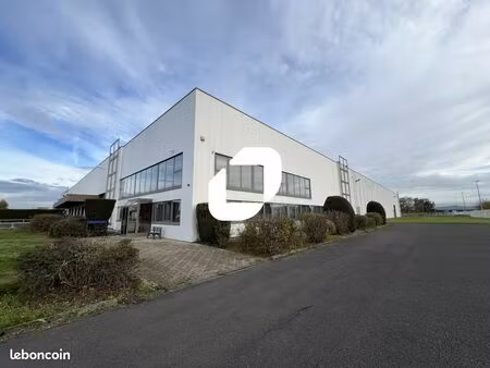 local d'activité 7 600 m²