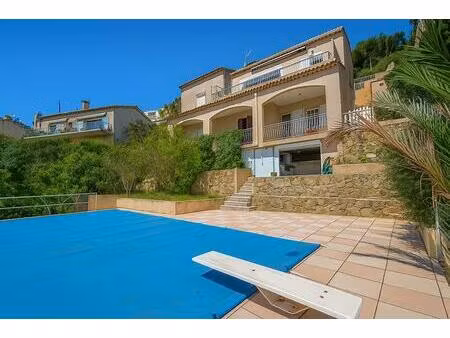 villa avec vue mer d’exception  piscine et âme méditerranéenne