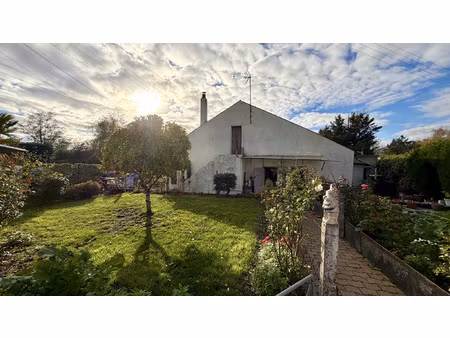 a vendre maison ancienne 49370 la pouêze  erdre en anjou