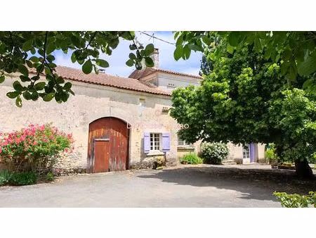 ensemble immobilier de charme à rénover