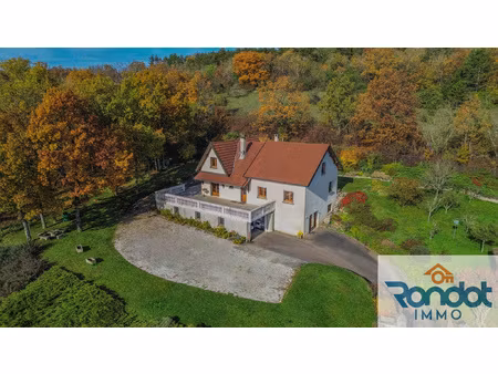 maison 8 pièces/6 chambres d'une surface de 175 m2 sur sous