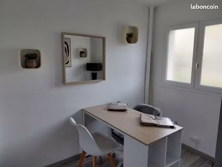 petit bureau dans centre saint lô