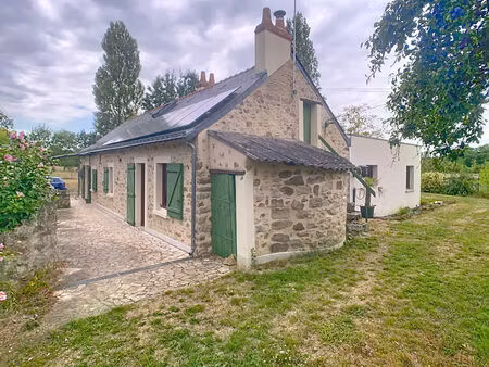 longère de 4 chambres entièrement rénovée sur un terrain de 17000 m²