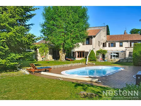 maison de village gondreville 290 m2 - proche tous commerces - charme de l'ancien - piscin