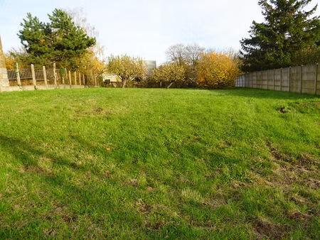 terrain constructible de 870 m2 a touligny