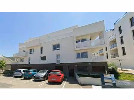 location appartement 3 pièces à la chapelle-des-fougeretz (35520) : à louer 3 pièces / 68m