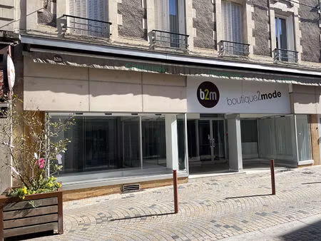 local commercial argenton sur creuse