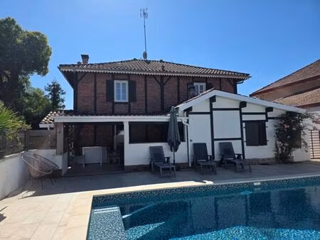 a vendre herm maison 5 ch  piscine + revenus locatifs de 1000€/m