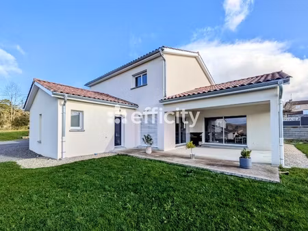 maison 8 pièces - 185 m²