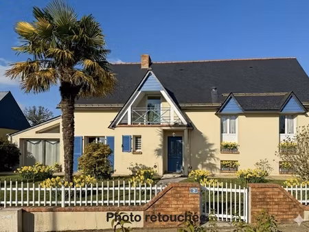 maison 8 pièces - 181 m²