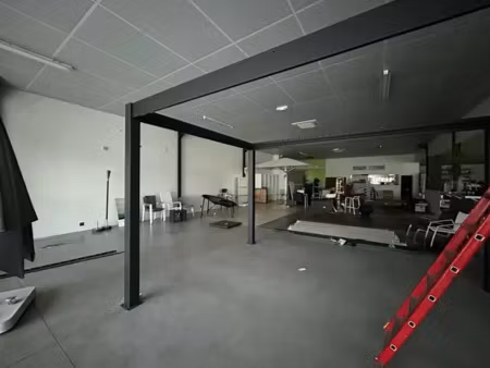 local commercial a louer