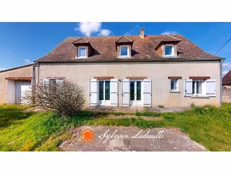 maison de style périgourdin de 140 m² sur un terrain plat de 1 900 m²