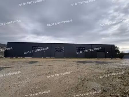 à louer - local d'activites - 235 m² - kersaint plabennec