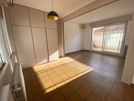 location appartement 4 pièces 97 m² à carcassonne (11000)