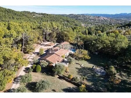 villa de plain pied avec studio - fayence