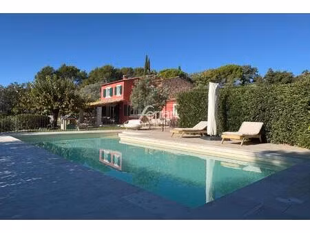 a vendre à callas magnifique maison complétement rénovée avec