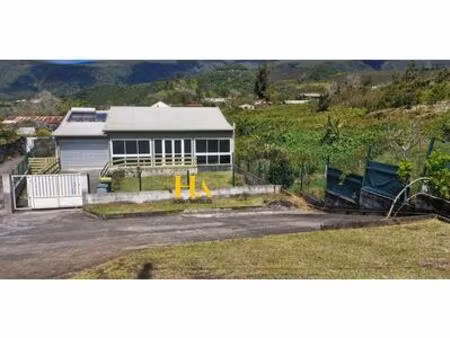 à vendre - maison f4 rénovée à la plaine des palmistes- vue montagne  calme et confort !  