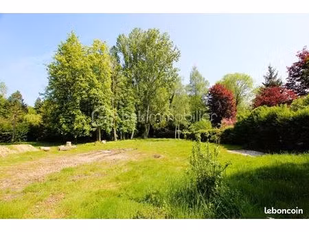 terrain 1 921 m² epernon