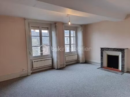 maison de ville de 84 m² à pre-en-pail