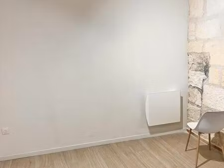 location appartement 1 pièce 17 m² à beaucaire (30300)