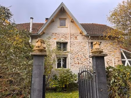 charmante maison rénovée au calme avec jardin