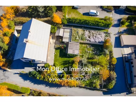 vente maison 7 pièces 210 m² à guillestre (05600)  449 000 €