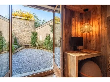 saint-didier-au-mont d'or - maison de village - 2 chambres - cour paysagée -terrasse