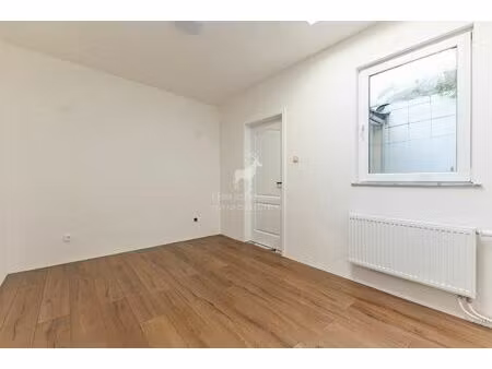 immeuble mixte à vendre avec terrasse et 3 chambres   marchienne-au-pont (vbd51192)