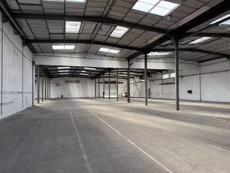 location local commercial