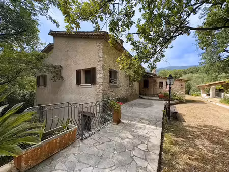 vente maison 5 pièces 178.09 m² à tourrettes-sur-loup (06140)  790 000 €