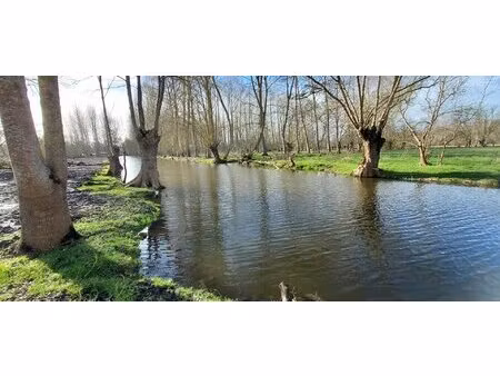 terrain de loisirs au cœur du marais poitevin –