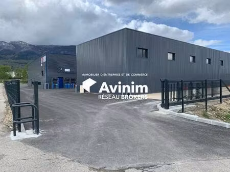 local d'activités à vendre