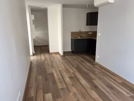 location appartement 2 pièces 42 m² à le creusot (71200)  550 €