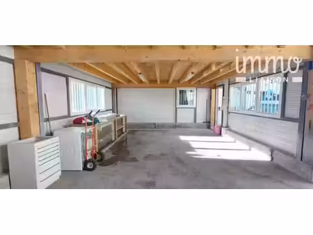 entrepôt de 54 m2