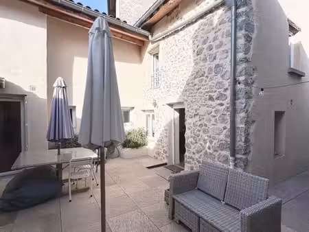 maison en pierre seyssins village