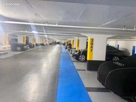 parking/box 14 m² paris