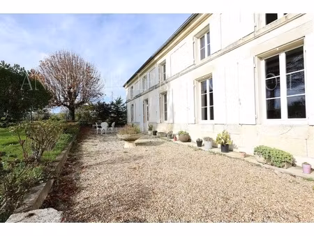 maison 8 pièces - 260 m²