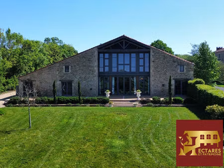 maison sainte pexine 10 pièce(s) 408 m2  7 hectares