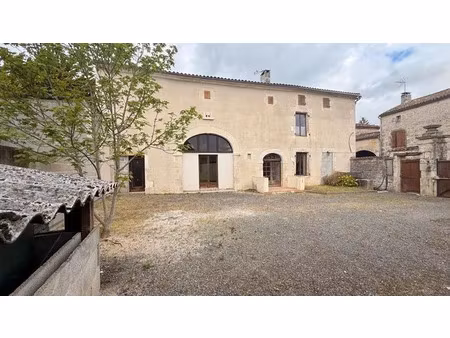 vente maison 7 pièces 180 m² à courcôme (16240)  129 600 €