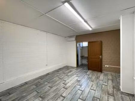 local à louer ? 43 m² en centre-ville de saint-pierre  réunion