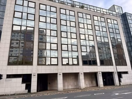 location local professionnel 90m² orleans 45000