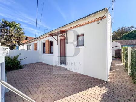 viager - maison plain-pied  2 ch avec jardinet clos