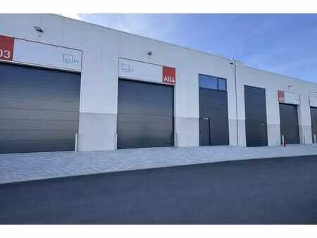 pme 110m² | h.6 20m | parking | e42 | dispo immédiate