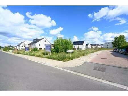 opportunité à saisir : terrain pour villa 4-façades – zuun