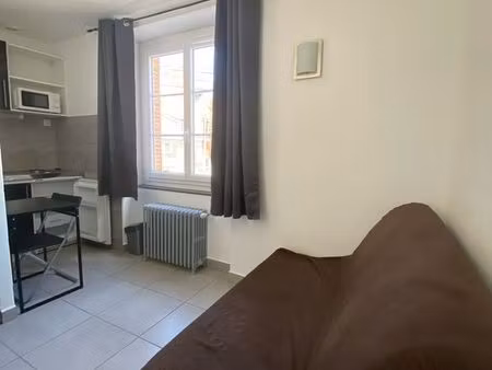 studio 1 pièce 11 m²