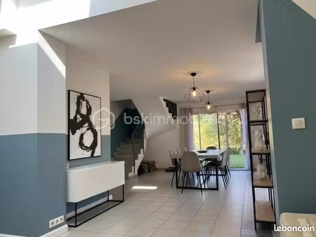 maison 6 pièces 144 m²